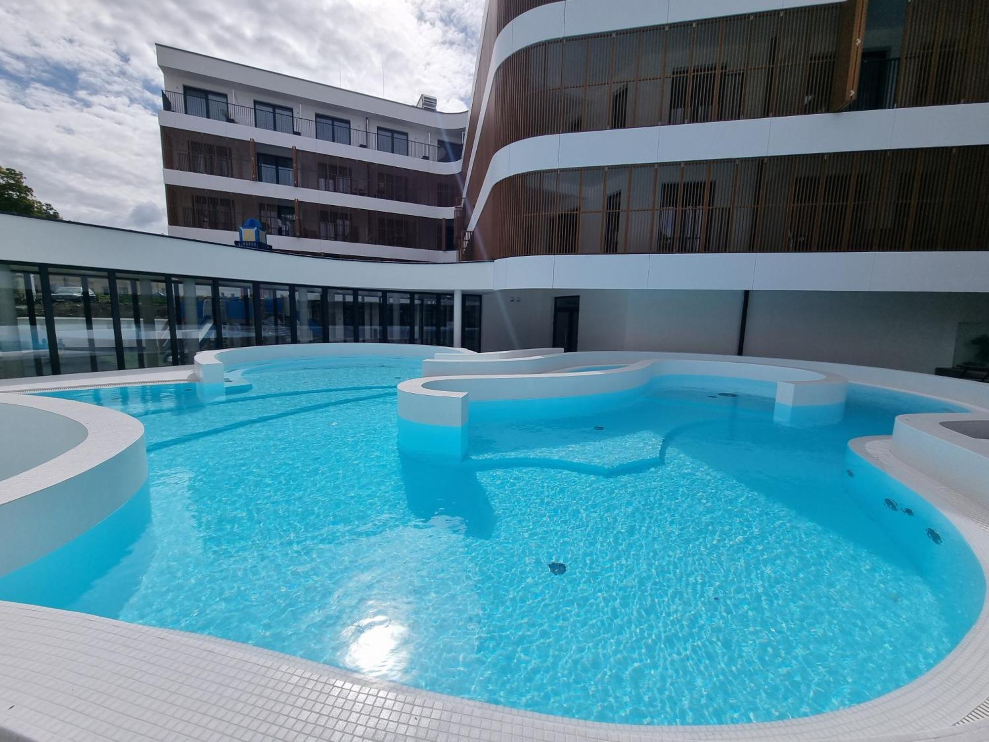 Baltic Waves Resort Baseny Bawialnia Silownia Garaz W Cenie Miedzyzdroje Esterno foto
